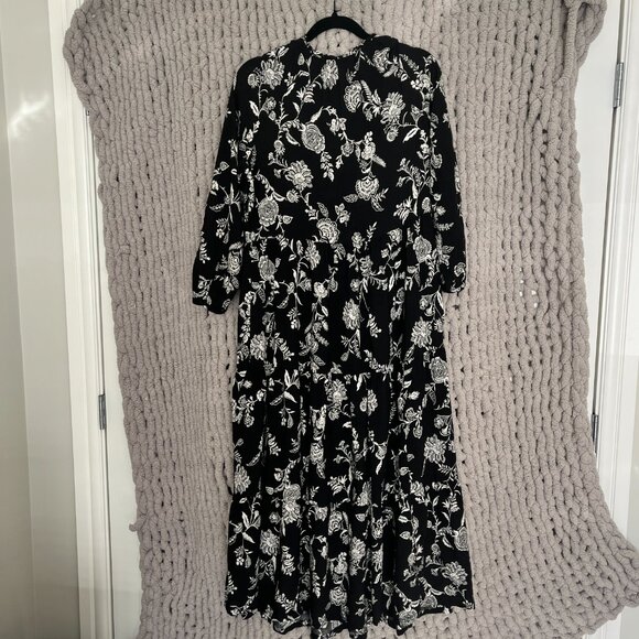 Old Navy Tiered Maxi Dres Black & White Medium - Picture 13 of 13